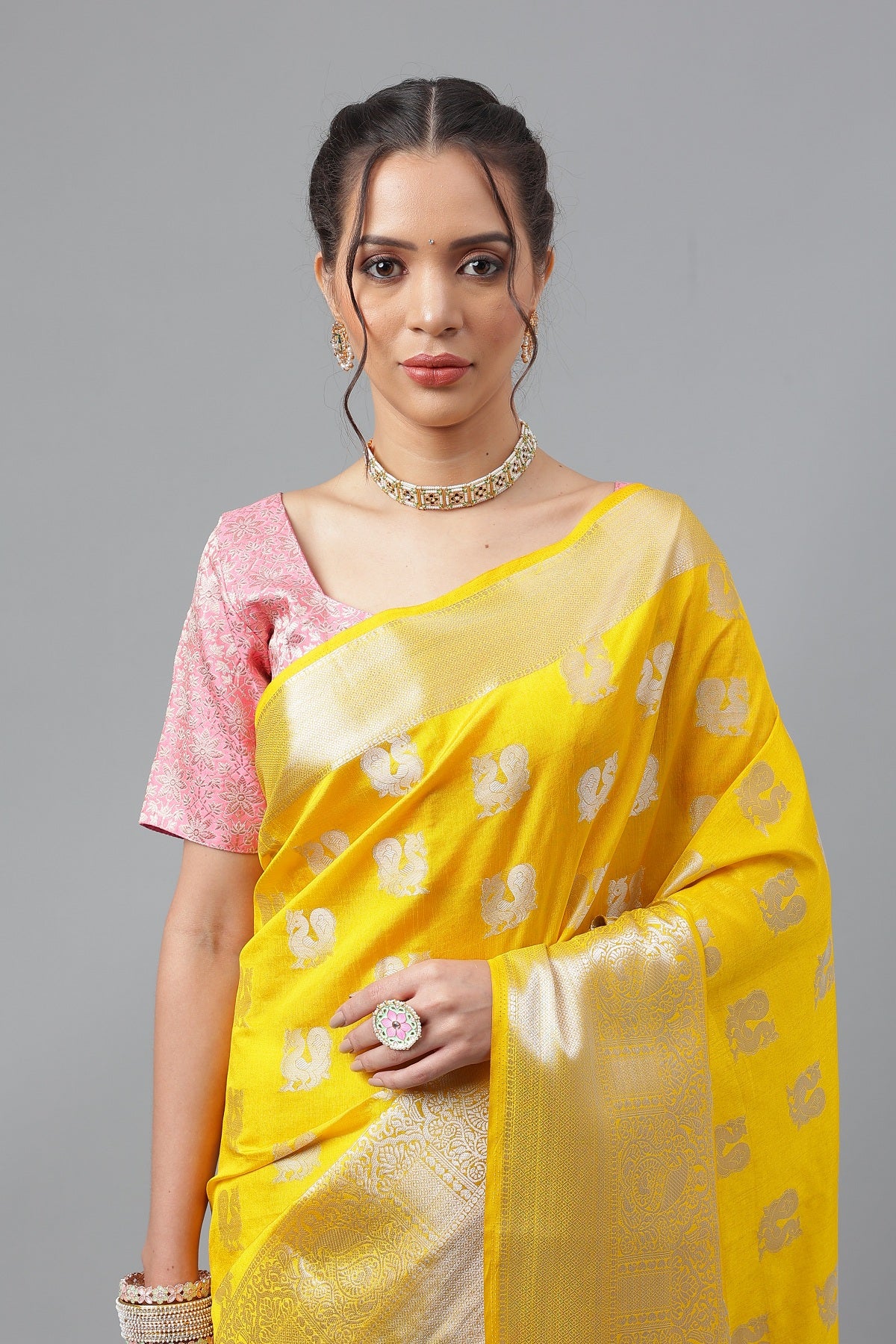 Wedding Wear Gold Woven Silver Jari Cottan Raw Silk Kanjivaram Saree With Heavy Brocade Blouse