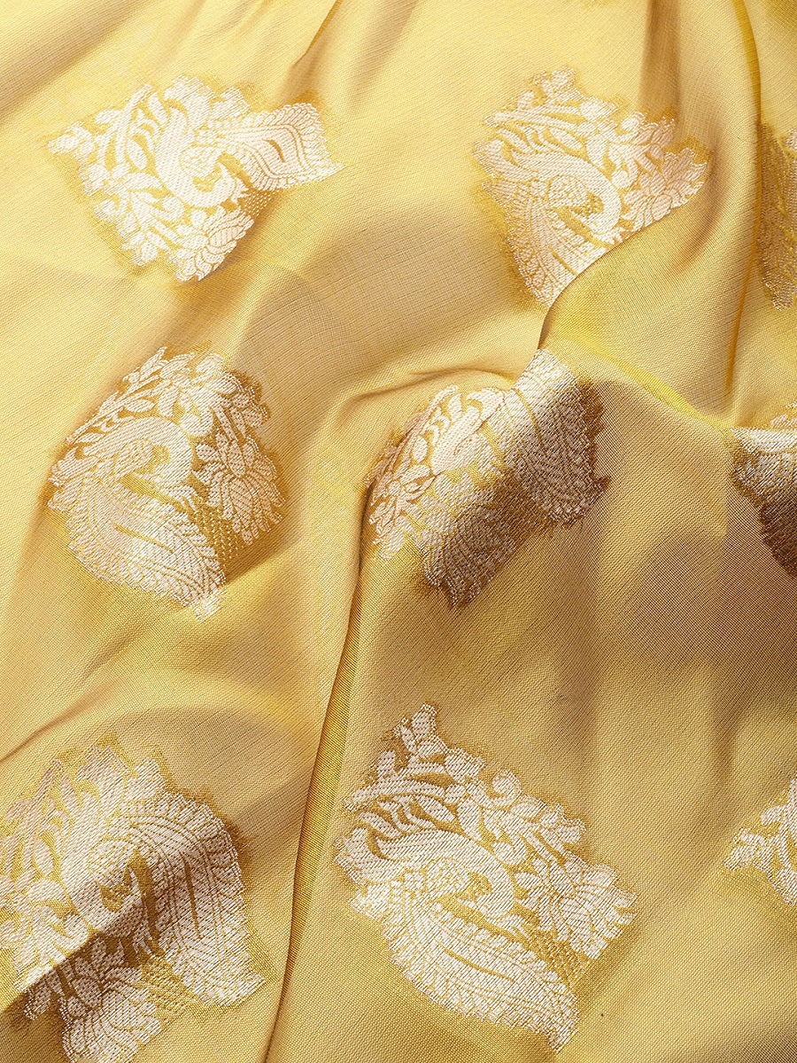 Partywear Mahendi Woven Gold Jari Organja Silk Kanjivaram Saree With Heavy Brocade Blouse