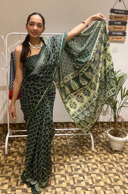 Hand-loom Pure Soft Cotton Geometric Design Printed Saree With Blouse(Unstiched)
