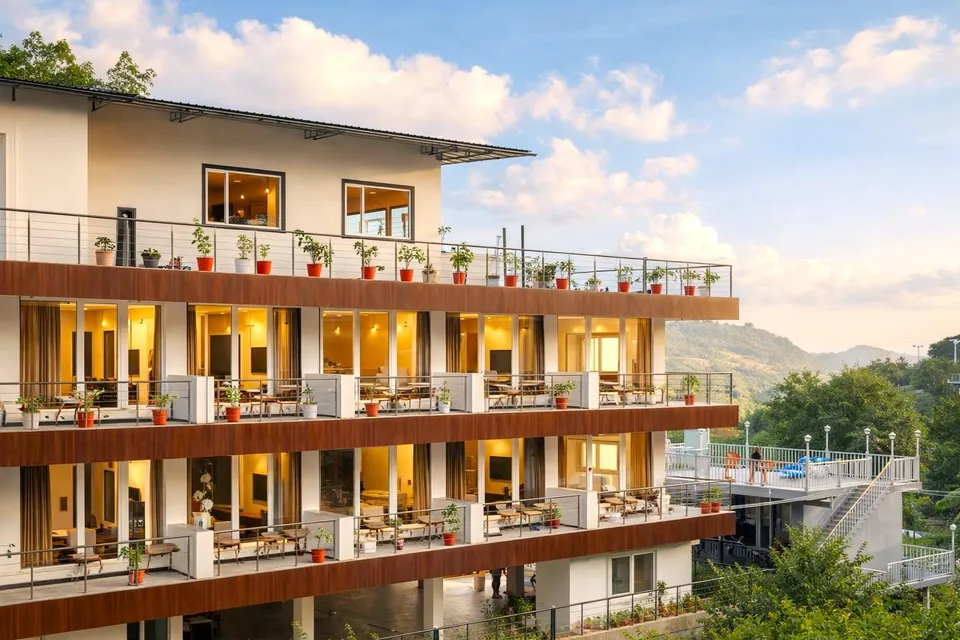 Hotel Creek Valley in Mussoorie with balcony rooms and scenic mountain views.
